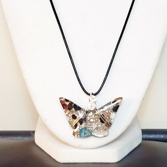 Glass butterfly Pendant - Picture 1 of 3